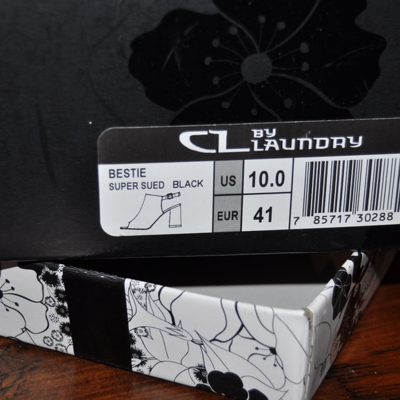 NEW Black Bestie Chunky Heel Faux Suede Bootie NIB - Picture 5 of 7